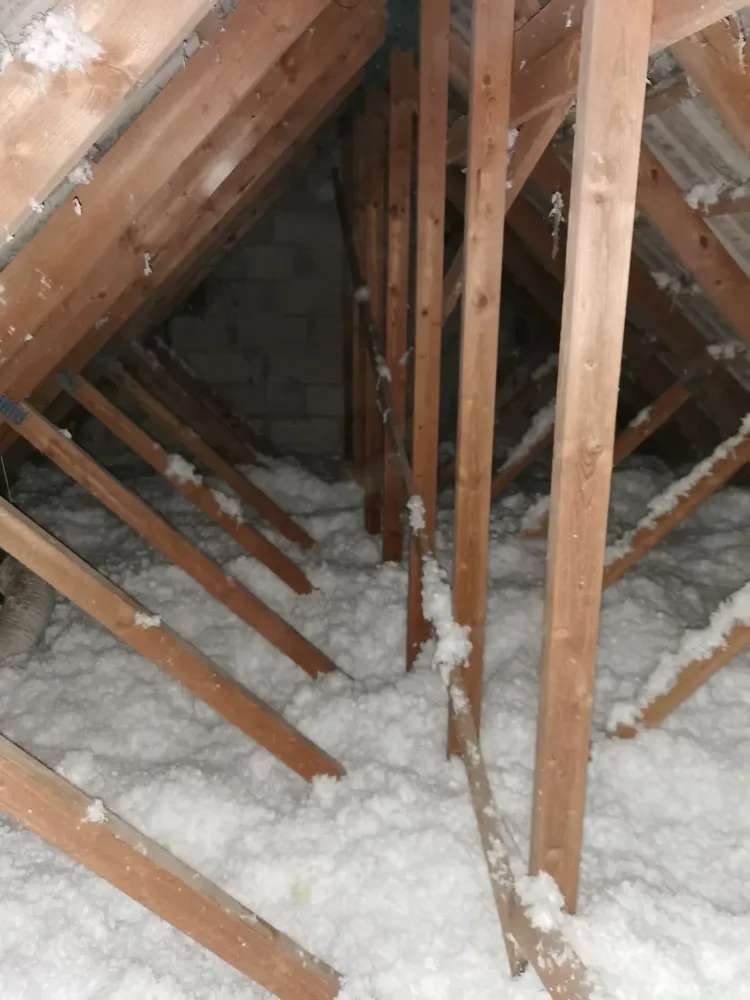 Isolation de combles par soufflage mécanique - après