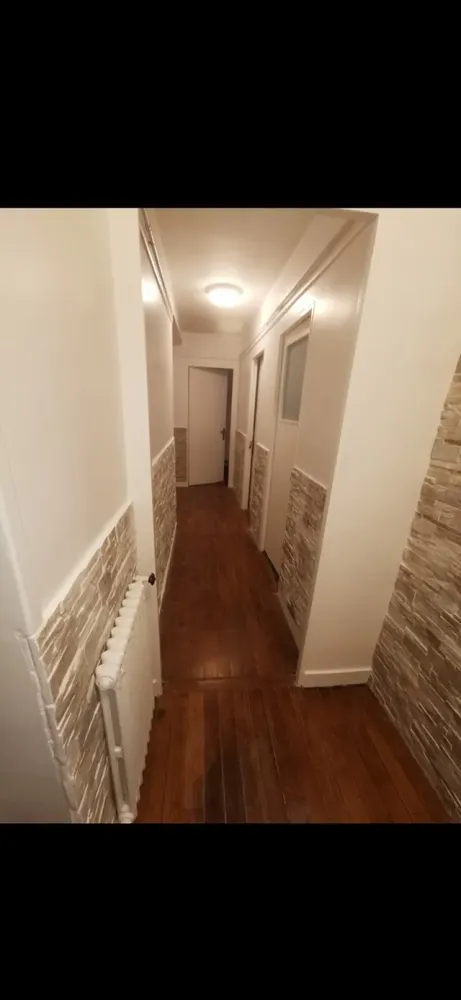 Pose de briques de parment - après